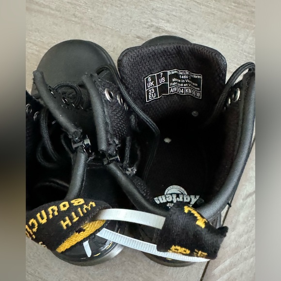 Dr Marten’s Boots - Picture 5 of 5